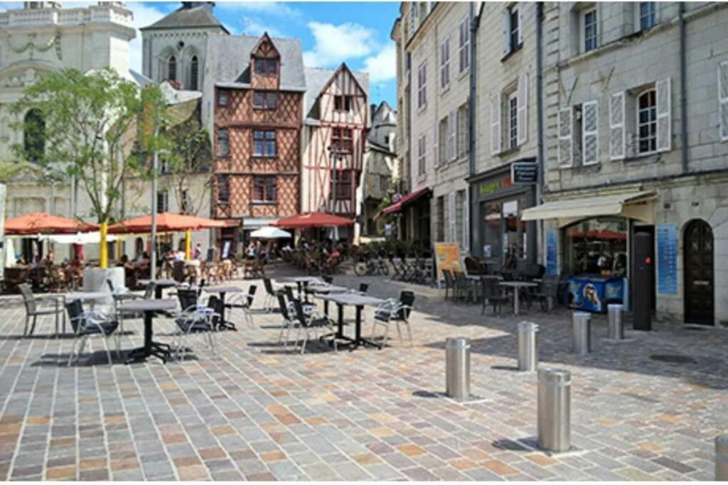 Appart Centre Ville Bords De Loire Сомюр Екстериор снимка